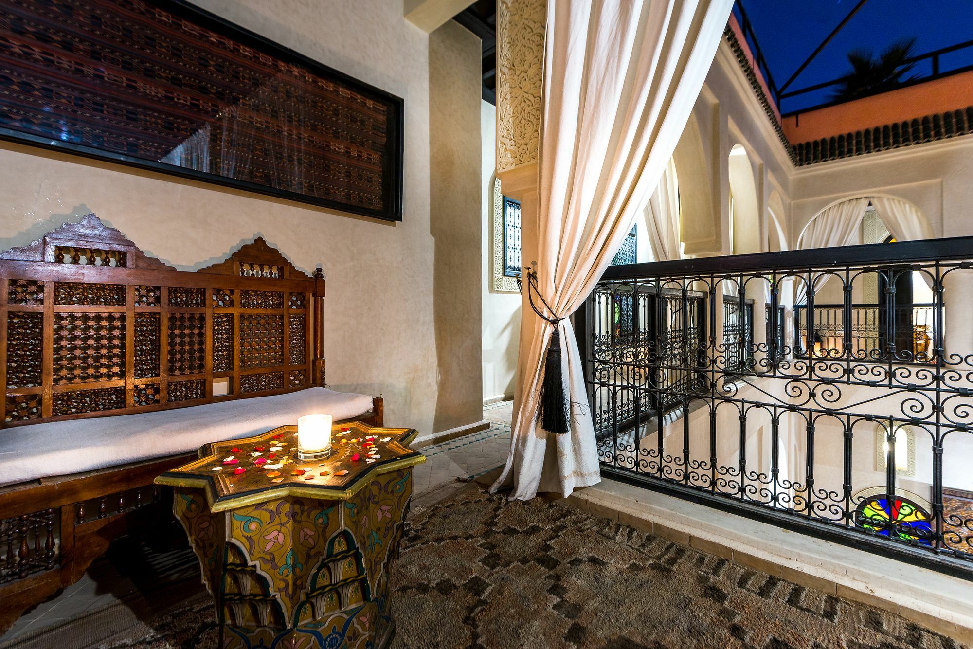 Boustane رياد